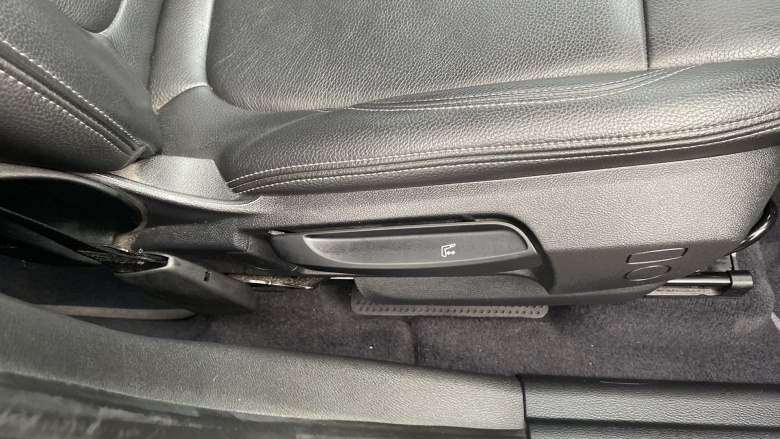 BMW X1 xDrive 20i xLine 5dr Step Auto Petrol Estate